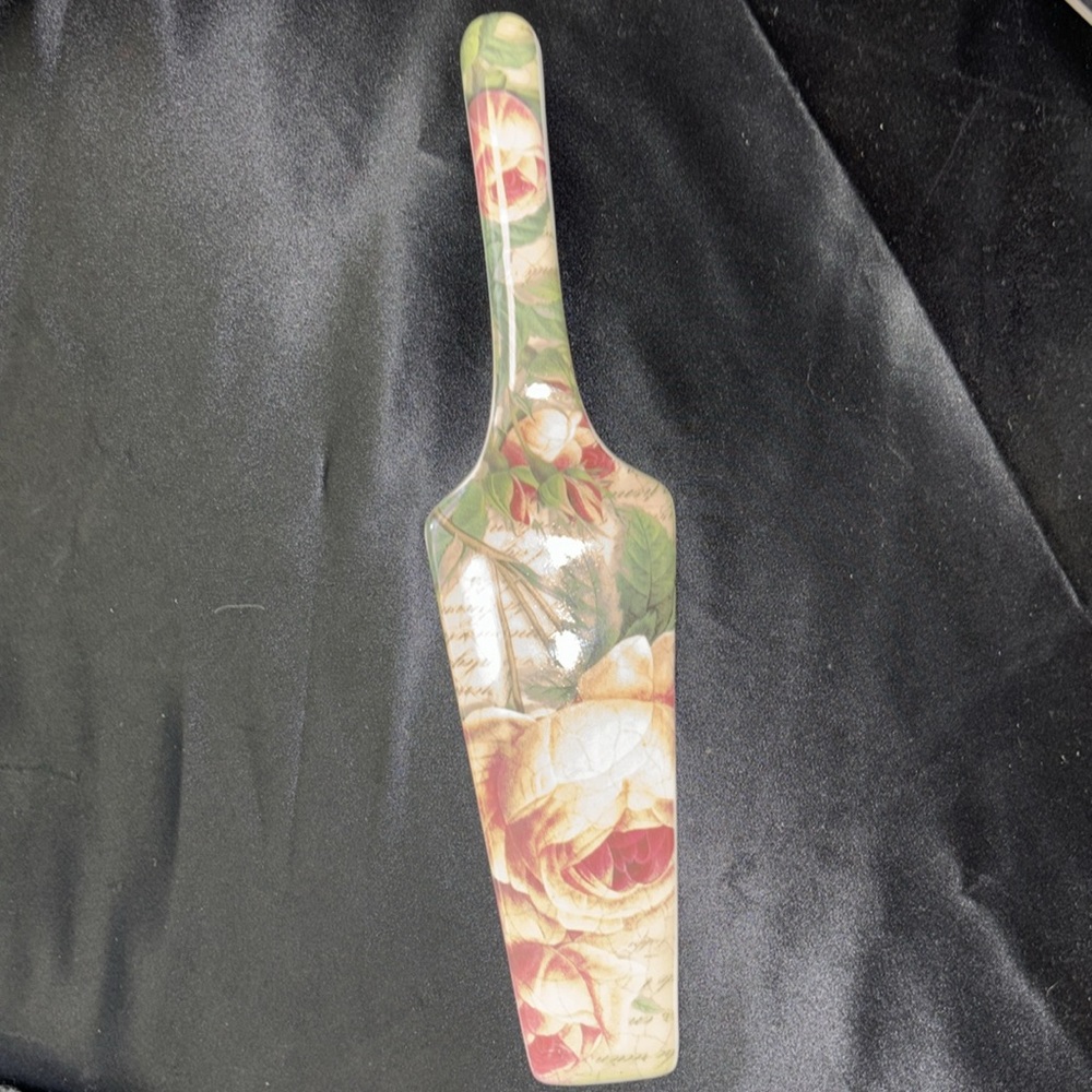 Cake Server - Picture 2 of 4
